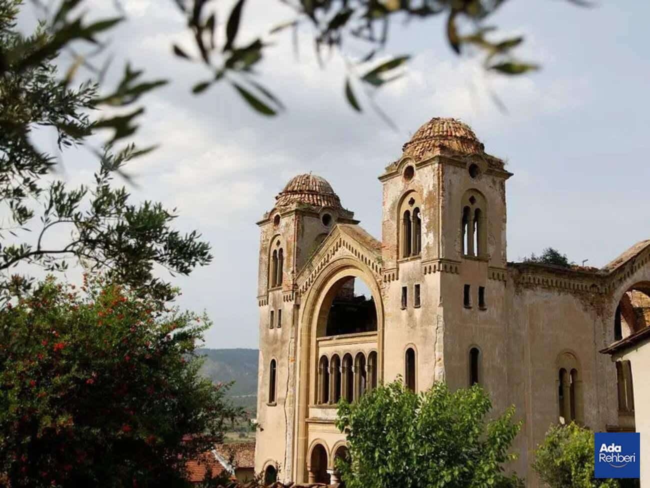 Heybeliada’da Gezilecek Yerler 2025 Aya Yorgi Uçurum Manastırı